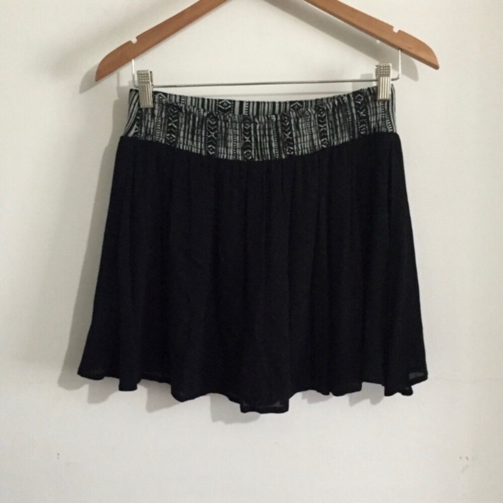 🆕Foreign Exchange | Bohemian🌾Skirt - Picture 4 of 5